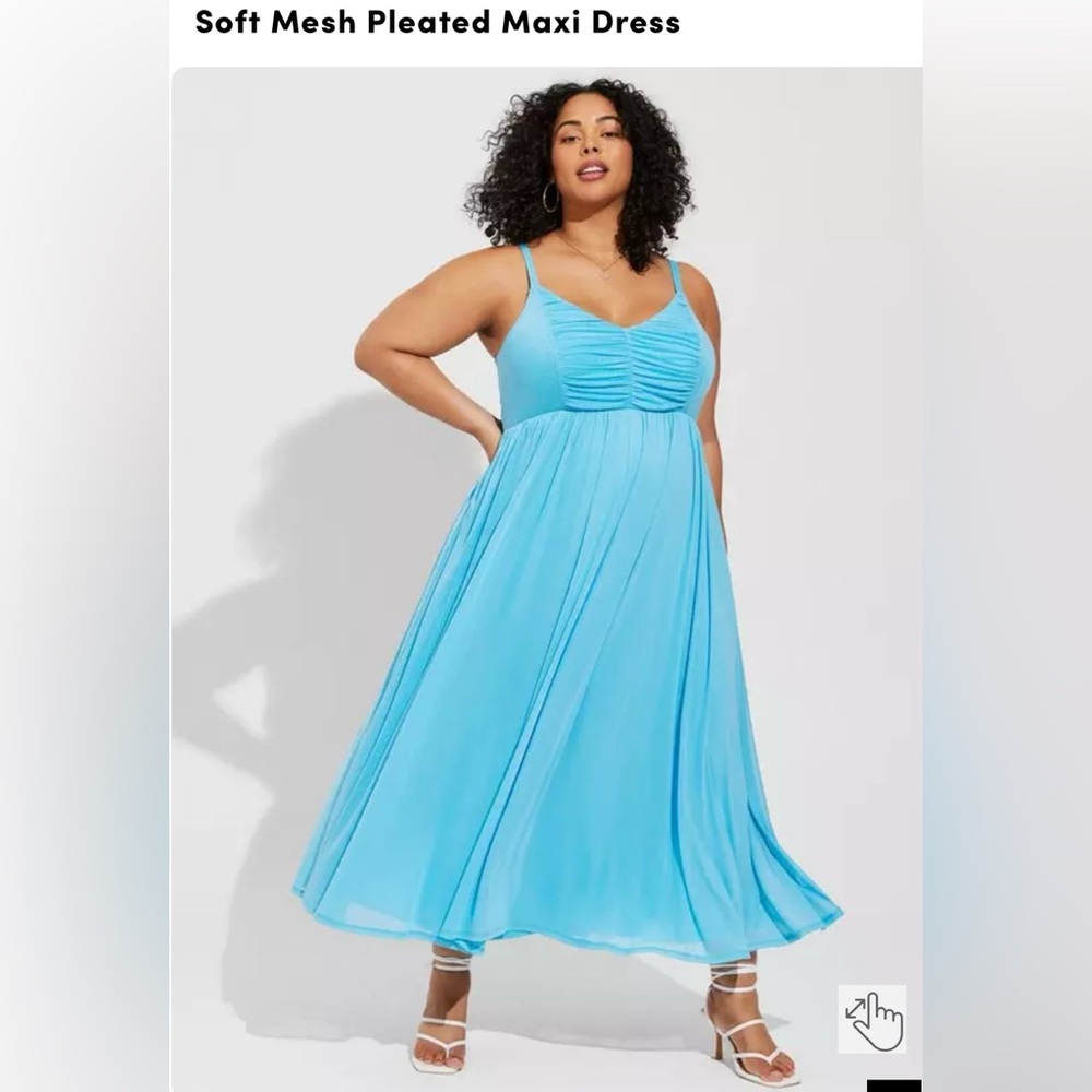 Soft Mesh Pleated Maxi Dress